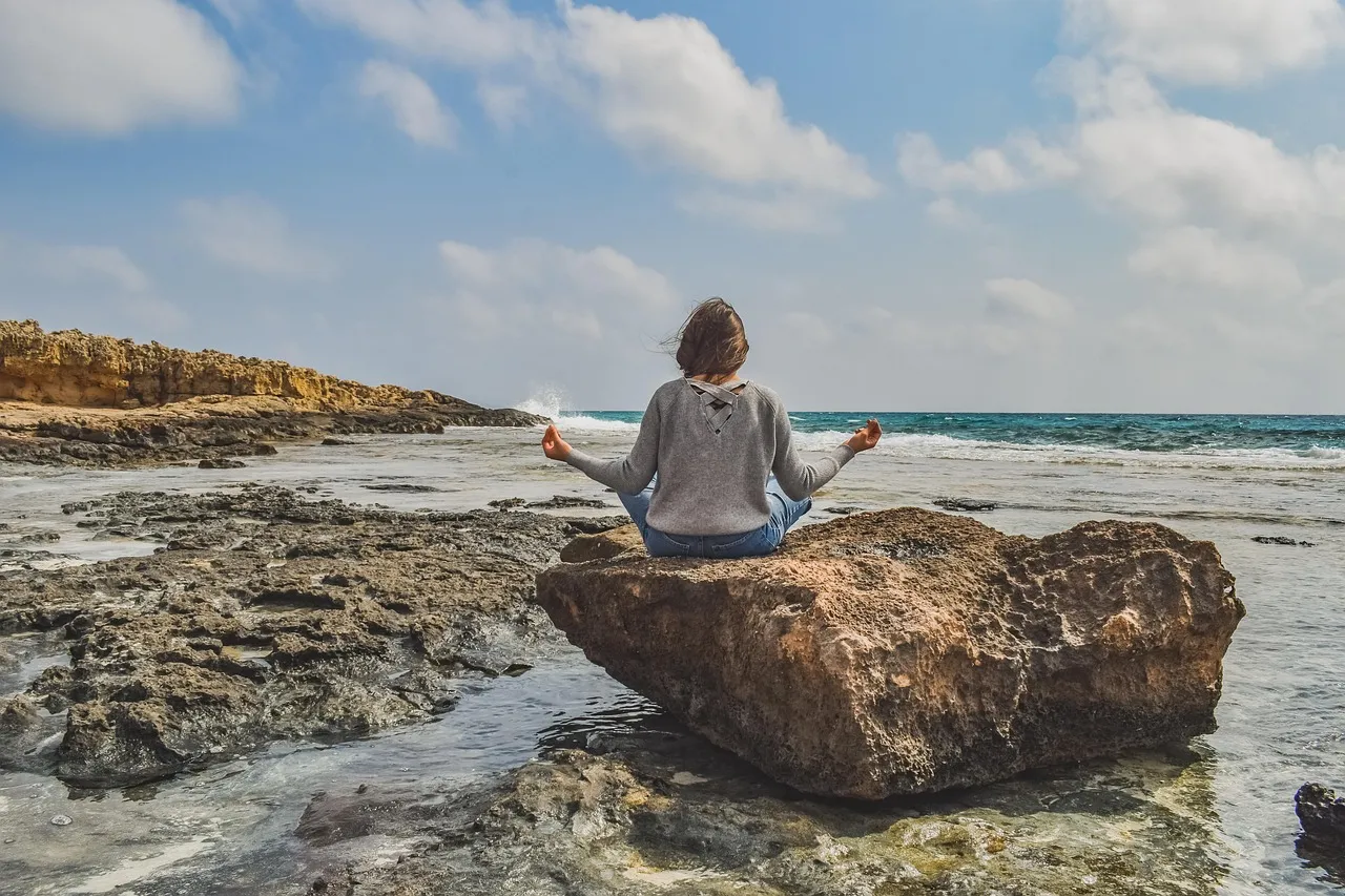 Girl, meditation, nature — illustrating Autoregulation: Adjusting Training Load to How You Actually Feel