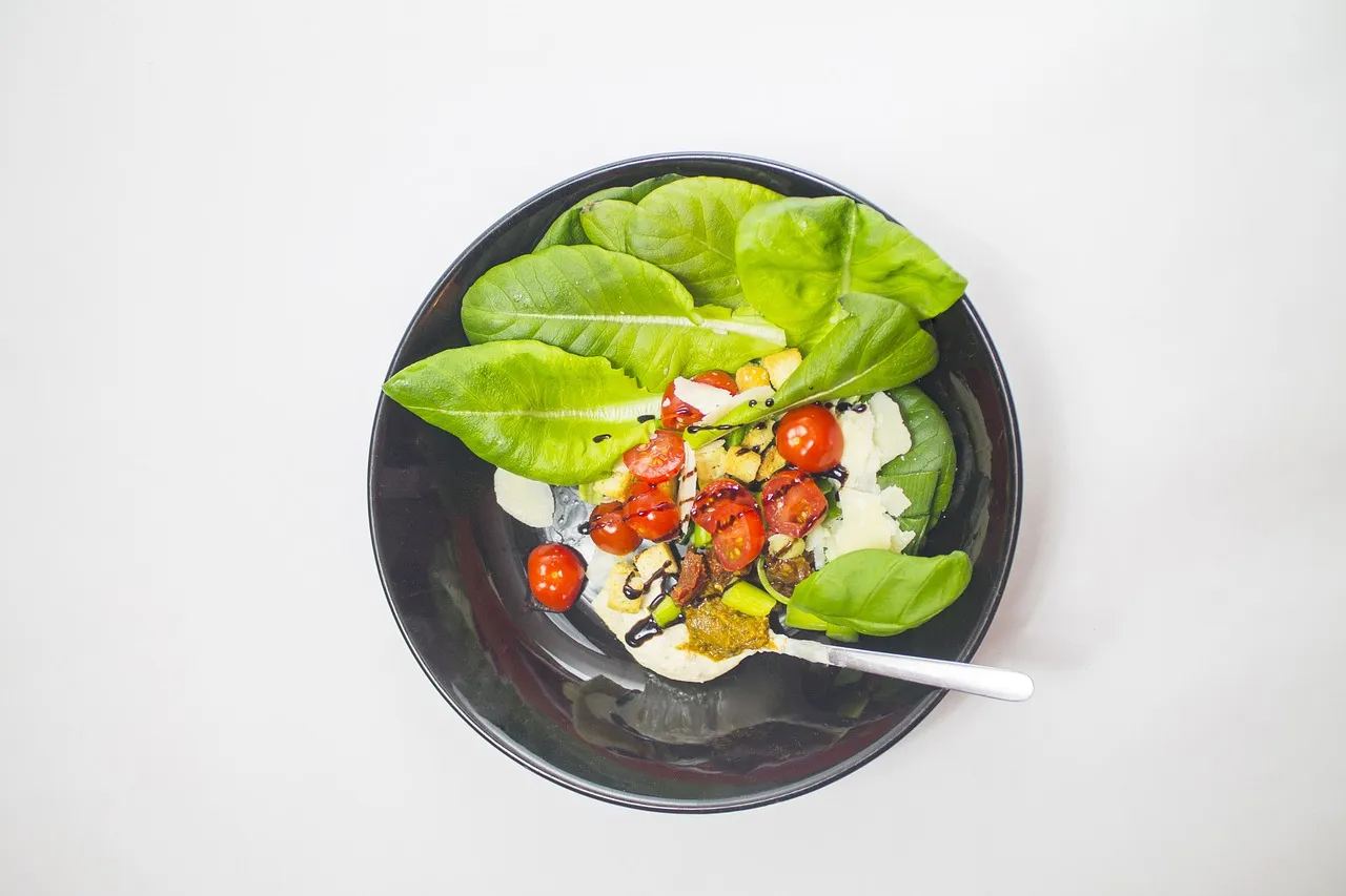 Salad, cherry tomato, tomato — illustrating GLP-1 Weight Loss by Starting Weight: Why % Beats Pounds