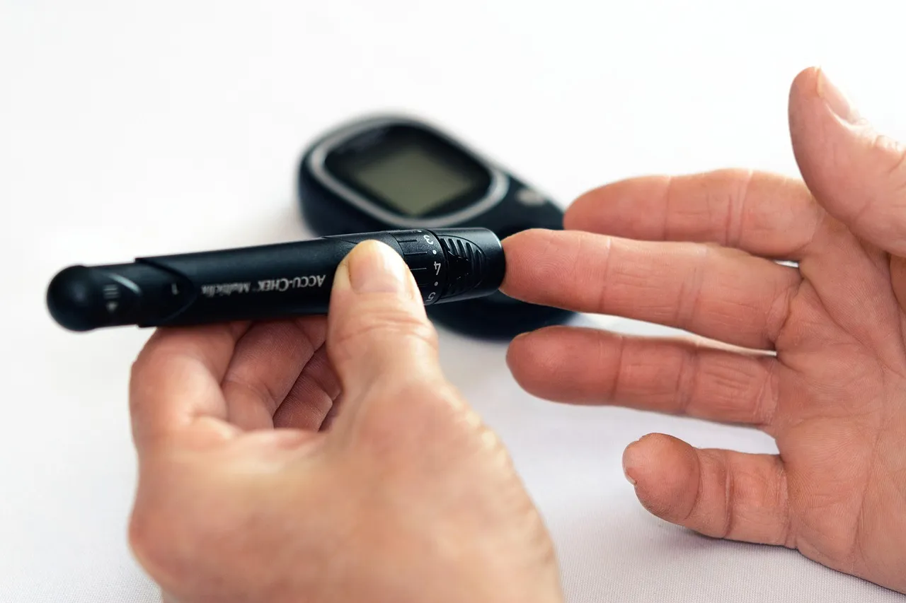 The level of sugar in the blood, the meter, hand — illustrating How to Read an Insulin Syringe for Peptides