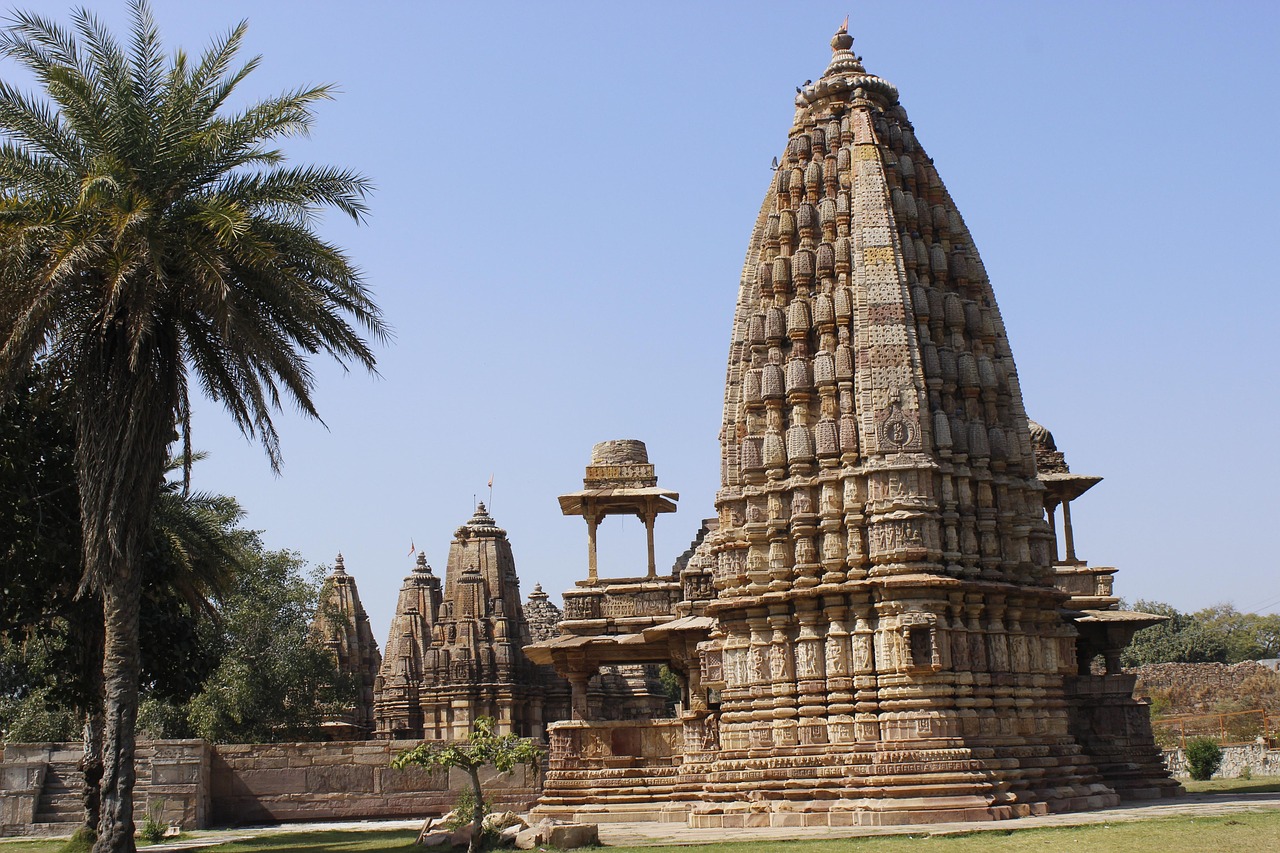 Temple, india, travel — illustrating MEV, MAV, MRV: Volume Landmarks Explained