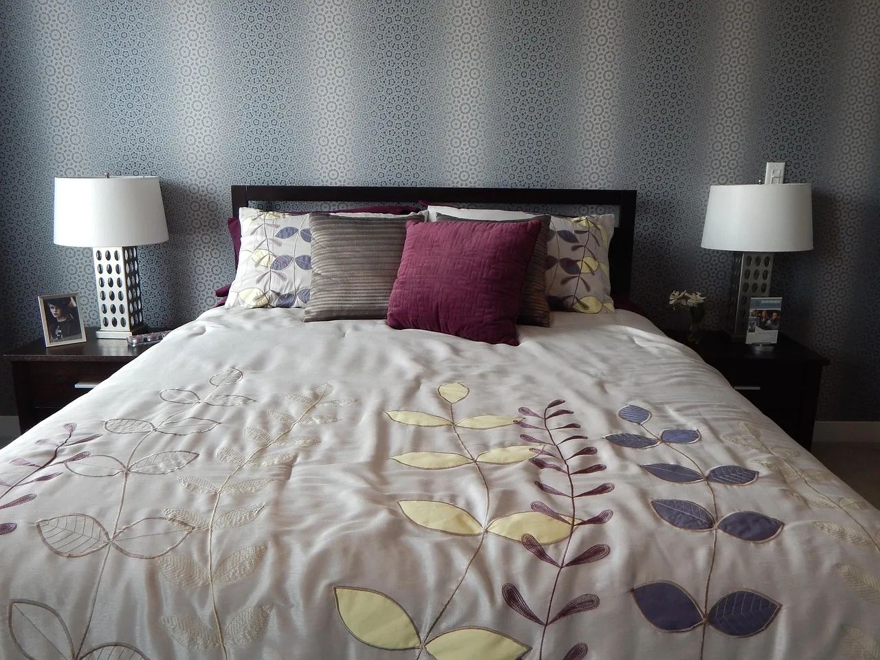 Bed, bedroom, bedding — illustrating Naps and Recovery: Dose and Timing