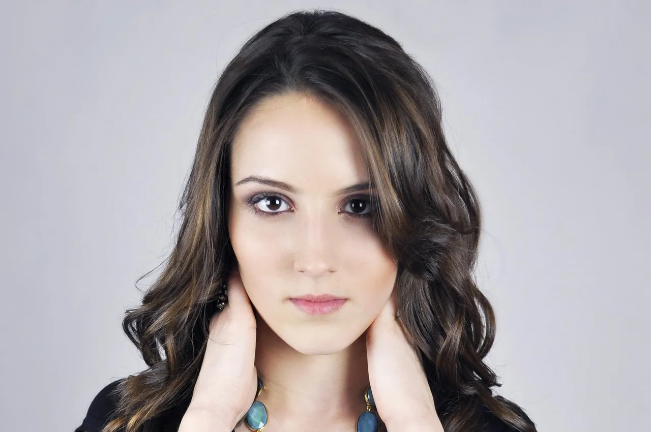 Model, female, girl — illustrating PT-141 (Bremelanotide): The Evidence on Libido and Arousal