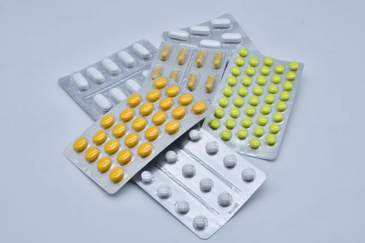 Tablets, vitamins, health — illustrating Spermidine and Autophagy: Reviewing the Evidence