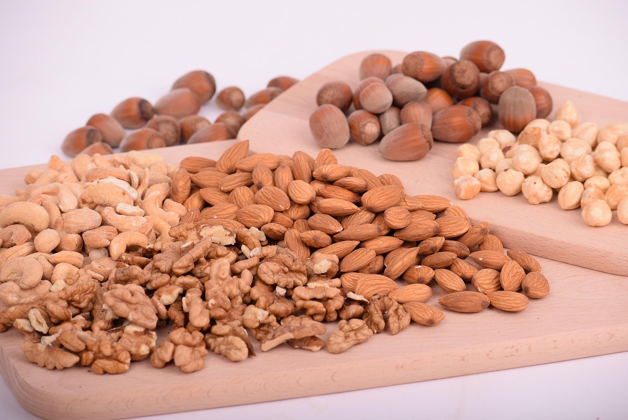 Nuts, almonds, seeds — illustrating Turning a Protein Target Into Daily Grams