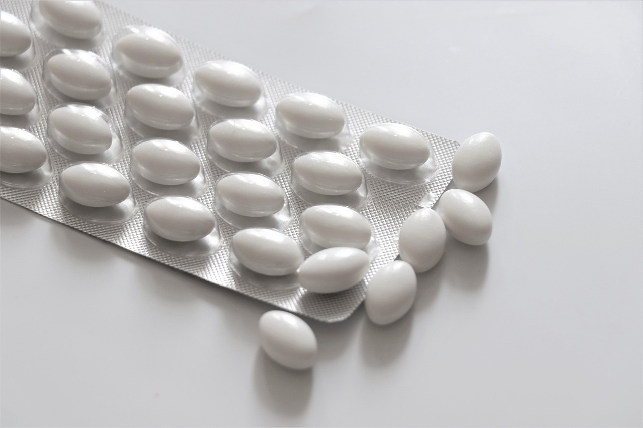 Pills, medicine, the medicine — illustrating Why GLP-1 Titration Schedules Work With the Kinetics