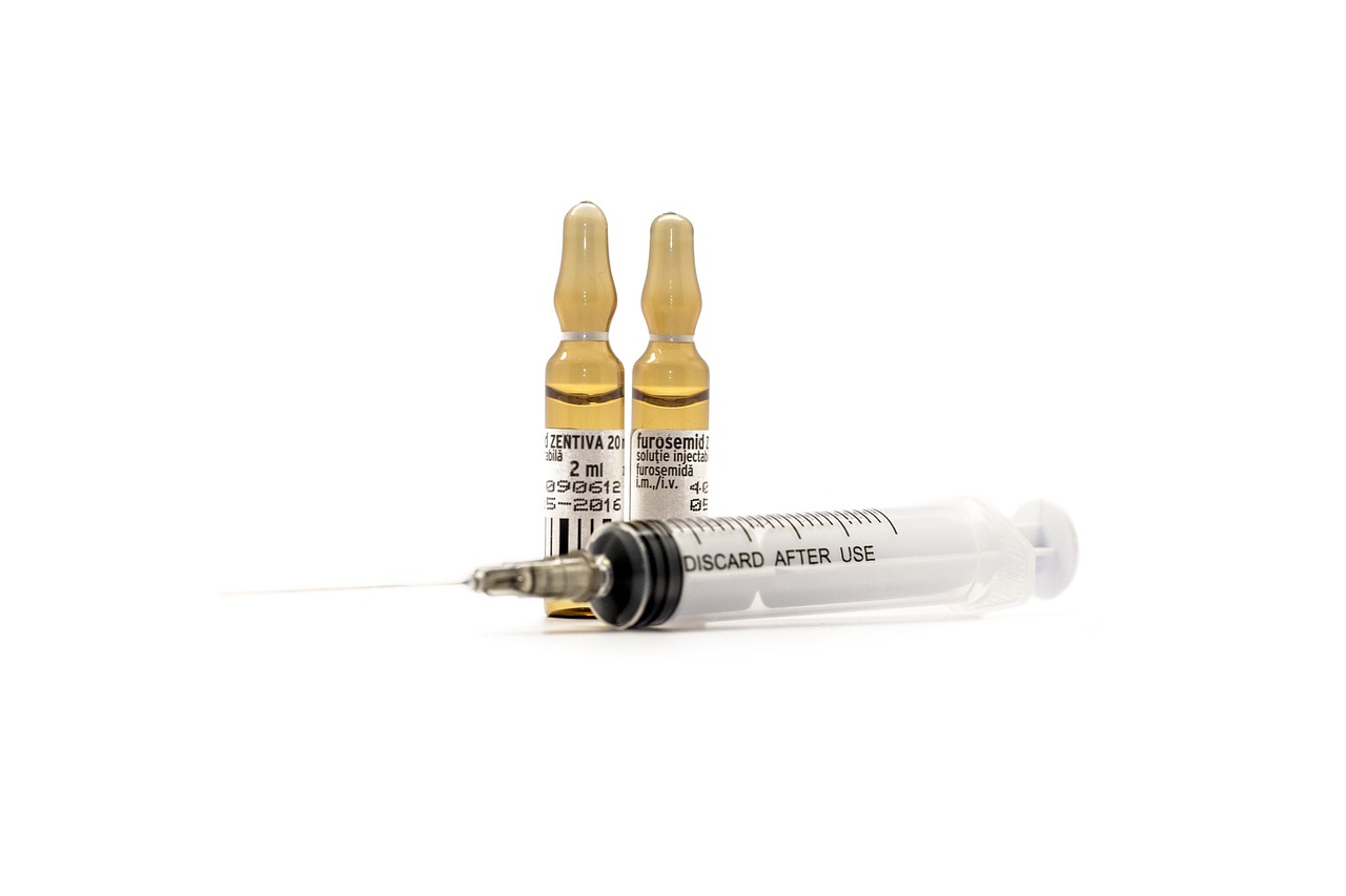 Vaccine, free wallpaper, syringe — illustrating Why Peptide Dosing in Studies Rarely Matches Marketing